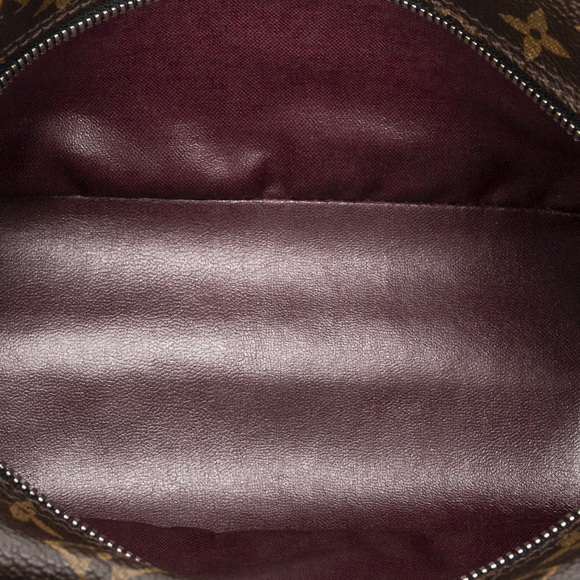 Louis Vuitton Toiletry Pouch - Picture 9 of 10